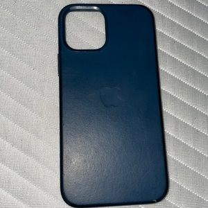 Apple iPhone leather case iPhone 12 Pro blue